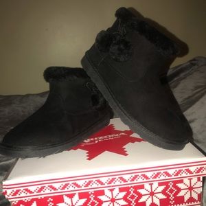 AZ snow cap black boots